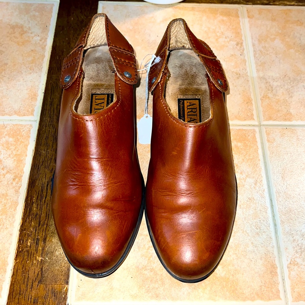 Women’s Ariat Brown leather clog sling back mule size 8